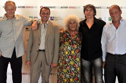Cast di 