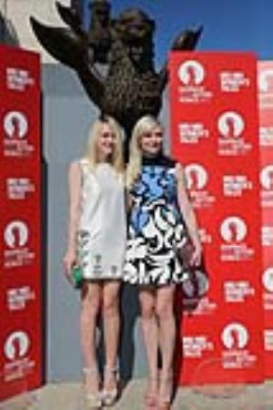 Dakota Fanning, Kirsten Dunst